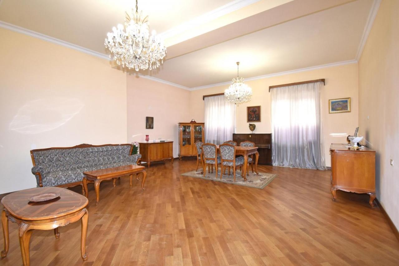 Homestay At City Center Erevan Exterior foto