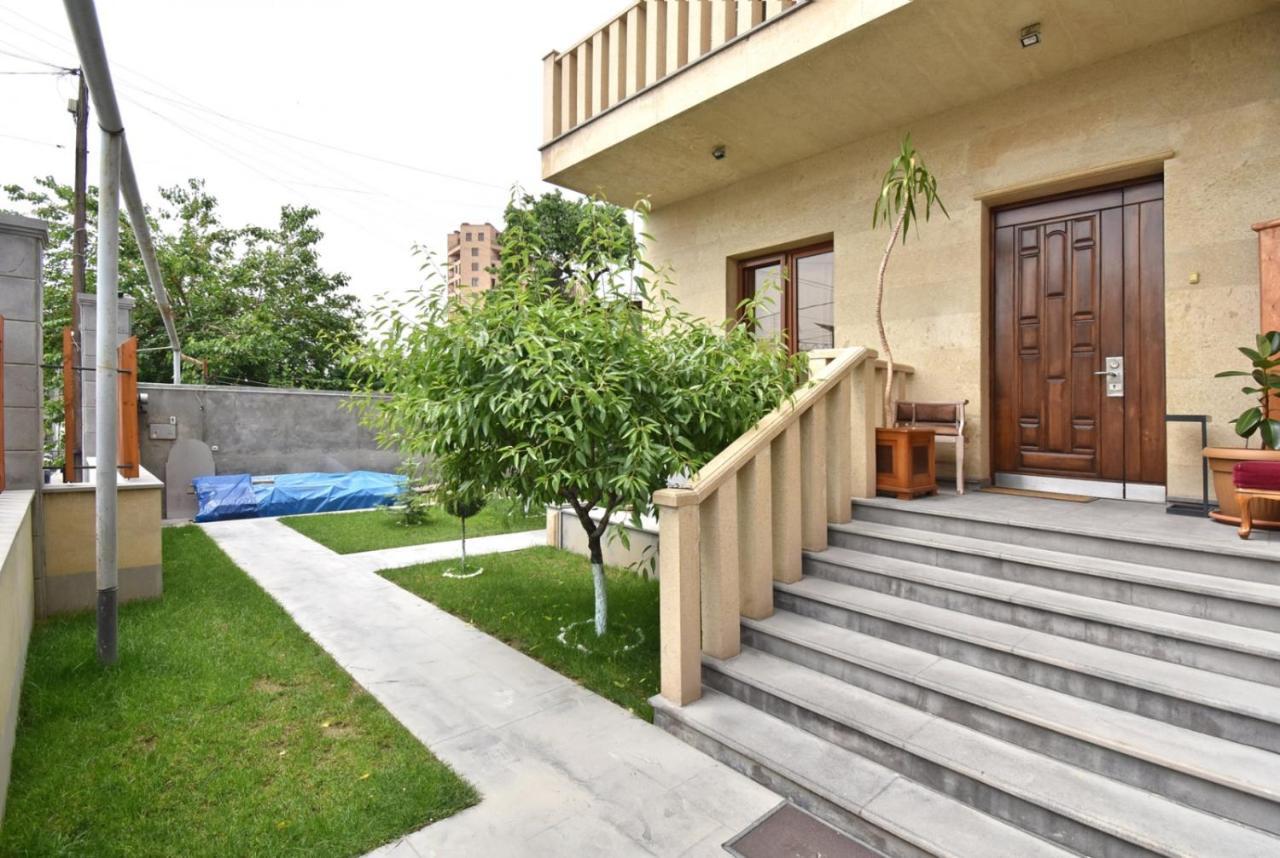 Homestay At City Center Erevan Exterior foto