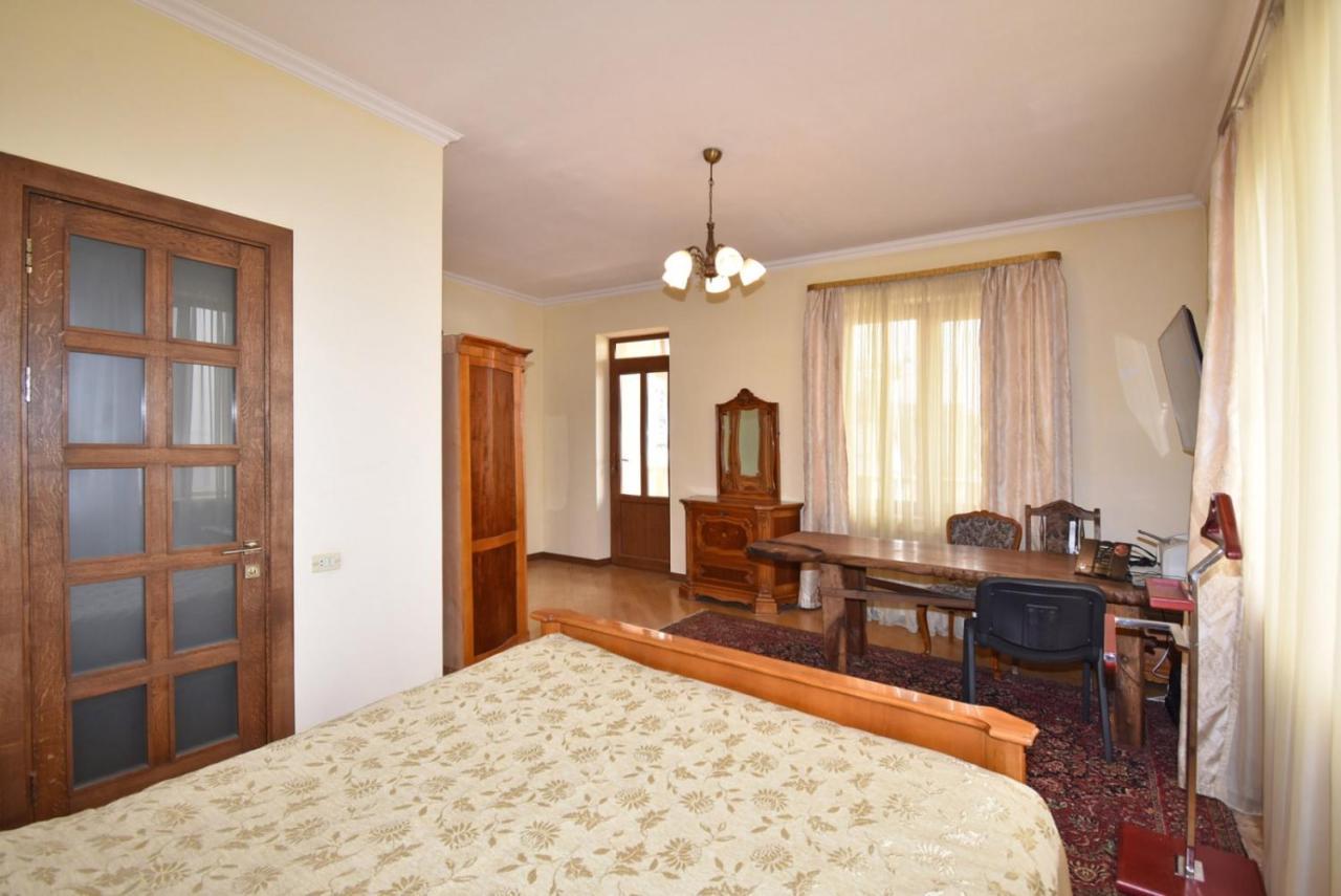 Homestay At City Center Erevan Exterior foto